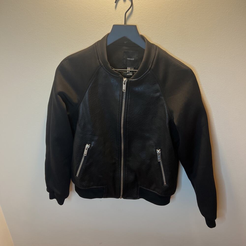 Forever 21 Womens Medium Black Jacket Pockets